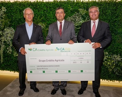 Crédito Agrícola e CA Vida assinalam Outubro Rosa com donativo à Liga Portuguesa Contra o Cancro