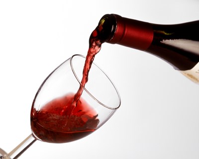 Angola continua a liderar compra de vinhos portugueses