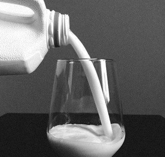 Bruxelas espera aumento na produção do leite em 2016