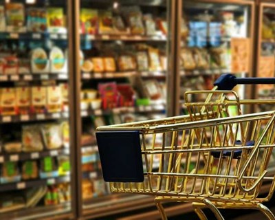 Covid-19: Governo cria grupo para avaliar o aumento de procura nos supermercados