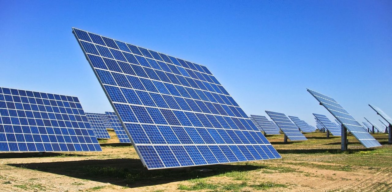 painéis fotovoltaicos