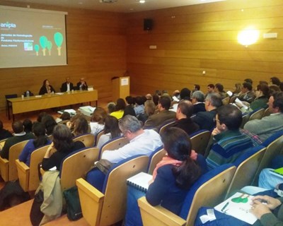 Agricultores portugueses preocupados com retirada de soluções para proteção das culturas