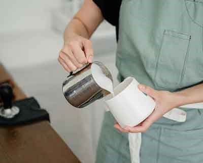 APROLEP considera que descidas no preço do leite ameaçam a produção nacional