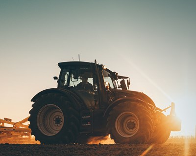 Ascendum alarga a frota de aluguer com tratores agrícolas