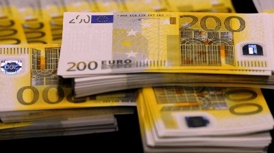 Bruxelas estuda possibilidade de baixar taxas de juros aos agricultores