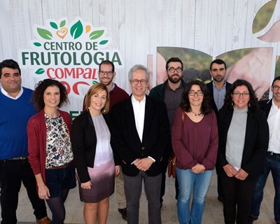 Centro de Frutologia Compal entrega bolsas de instalação