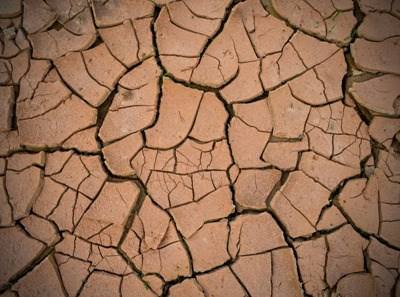 China: agricultores deslocados devido à seca severa e à falta de água
