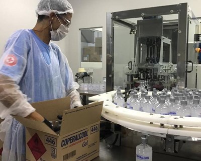 Covid-19: Ministra da Agricultura declara produção de álcool prioritária para fins hospitalares e farmacêuticos