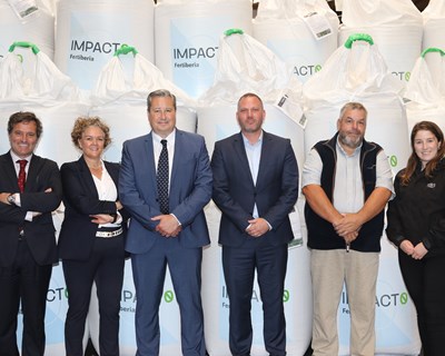 Grupo Fertiberia fornece adubo verde Impact Zero, produzido em Alverca, à britânica Marks & Spencer para reduzir pegada de carbono das suas 27 explorações leiteiras
