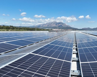Mercadona inaugura a sua maior instalação fotovoltaica e atinge os 100 MW de energia renovável em toda a cadeia