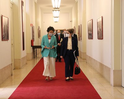 Ministras da Agricultura de Portugal e Brasil reunem em Lisboa e anunciam levantamento do embargo aos produtos lácteos dos Açores