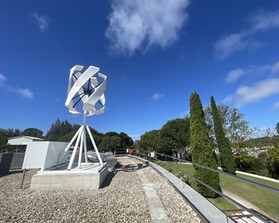 Nestlé Portugal instala turbina eólica na sua sede para produzir energia elétrica renovável