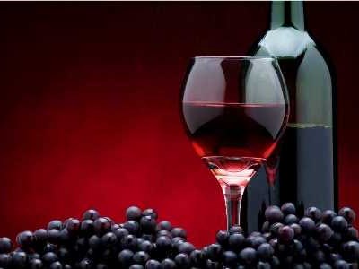 Porto: 350 produtores de vinho invadem Palácio da Bolsa