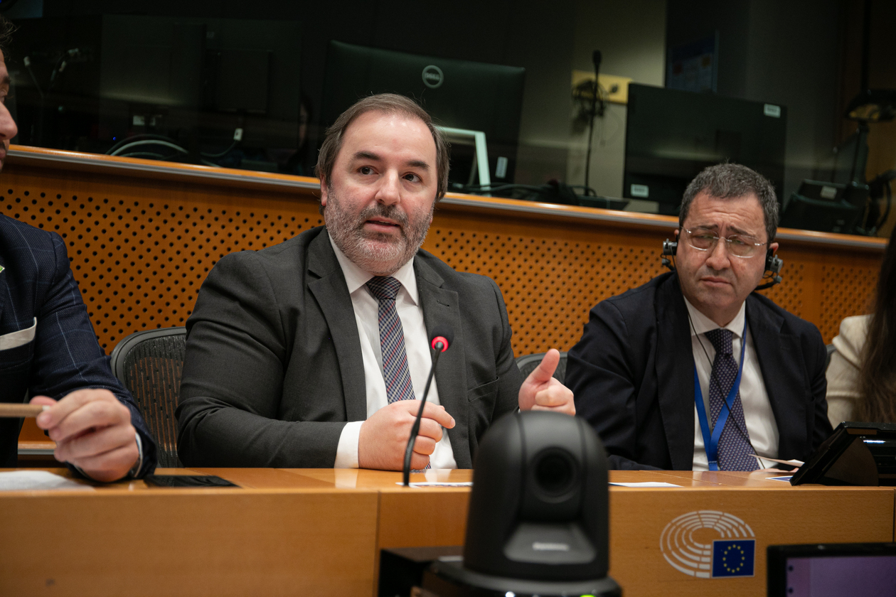 eurodeputado paulo nascimento cabral